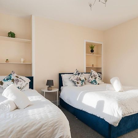 2 Bed Property, Sleeps 5, Free Parking, Near City Centre Edimburgo Esterno foto