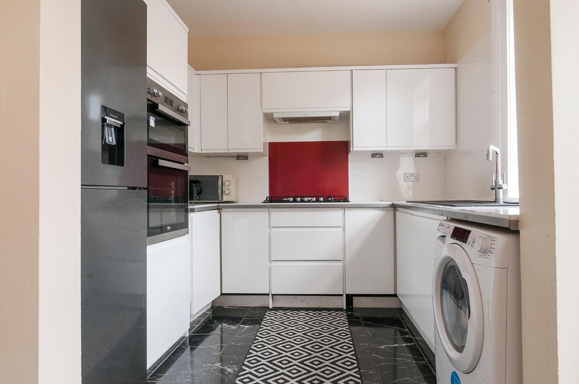 2 Bed Property, Sleeps 5, Free Parking, Near City Centre Edimburgo Esterno foto